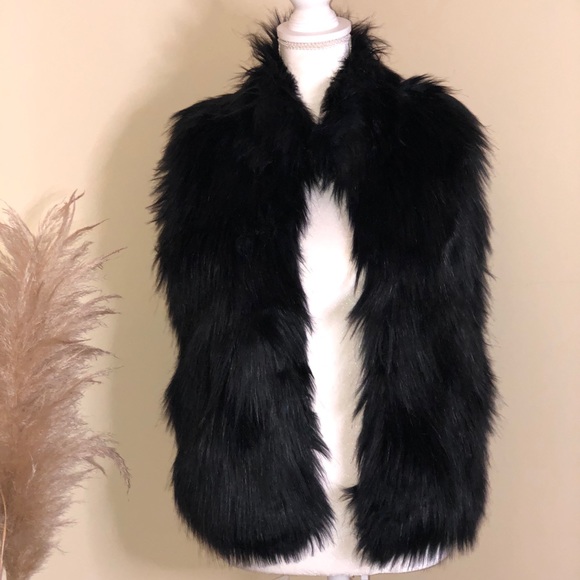 {Cavalini} Black Fur Vest - Picture 2 of 6